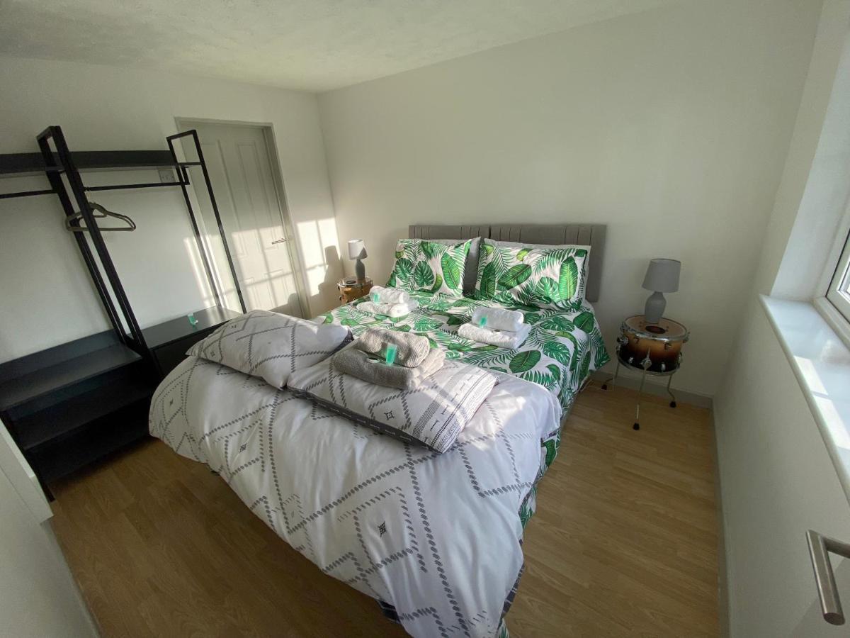 The Drum Room Holiday Apartment Near Horsham Southwater Extérieur photo
